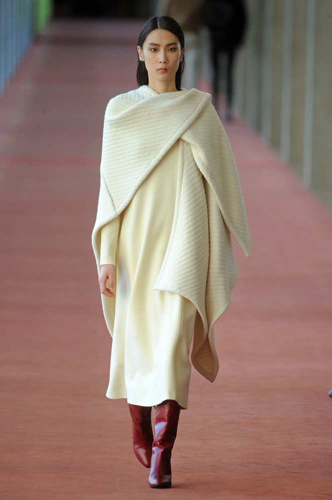 christophe lemaire ready to wear fall winter 2015 16 paris fashion week march 2015 photo east news zeppelin