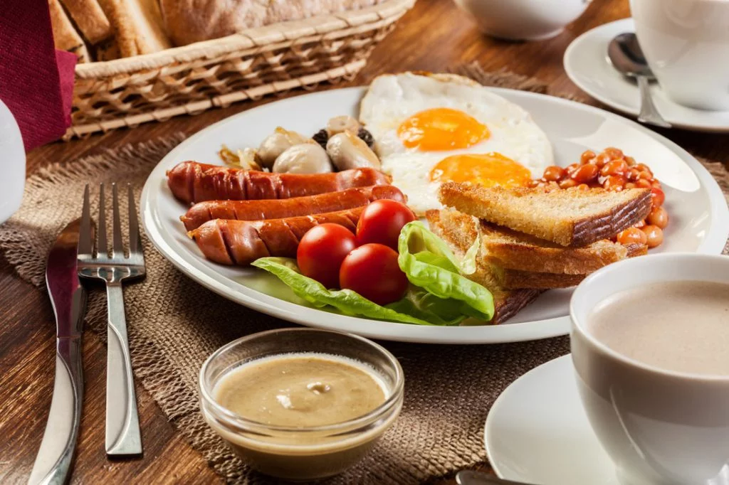 Full English breakfast - energetyczne śniadanie na długi dzień