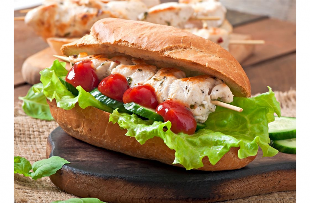 Przekąski w 5 minut na majówkowy piknik i grillowanie