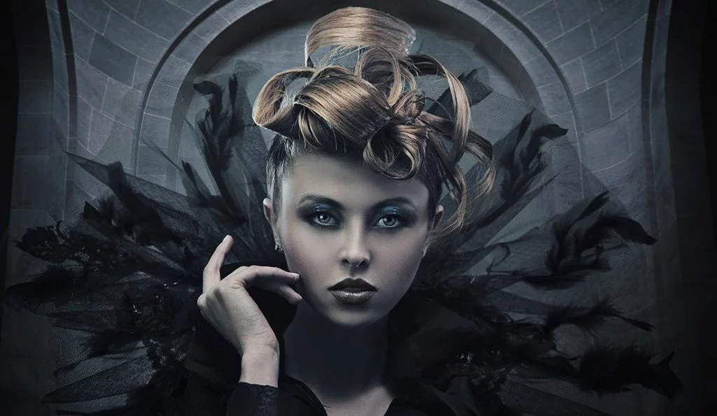 Mroczny makijaż w stylu glamour
