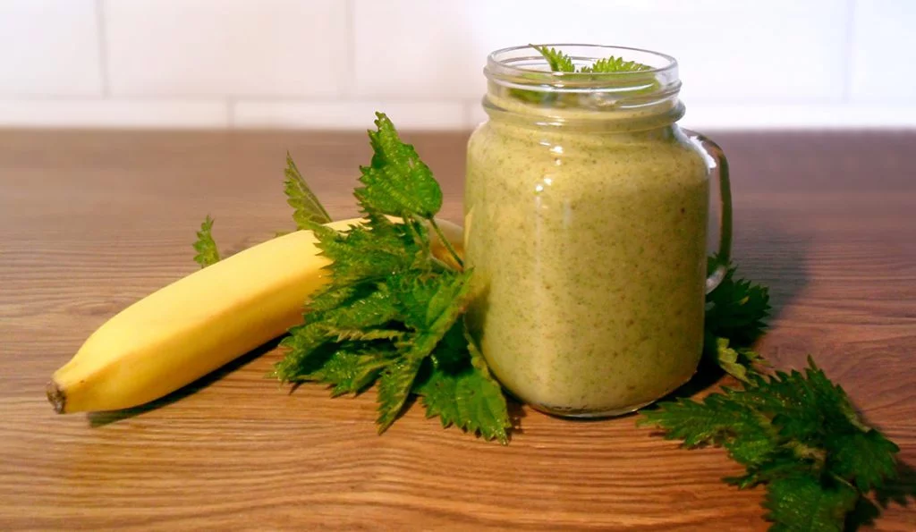 Zielone smoothie z pokrzywą