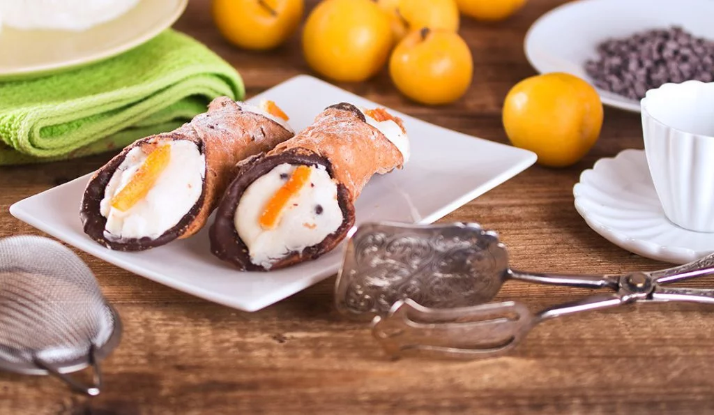 Cannoli – sycylijskie ciastka-rurki z kremem