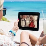 Telewizja online na wakacjach – gdzie oglądać filmy i seriale?