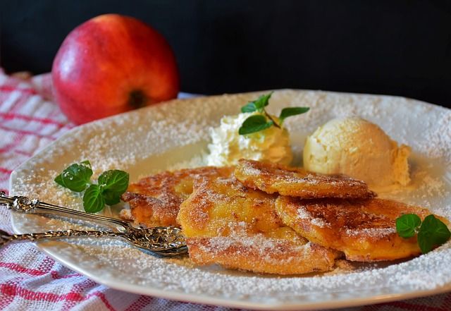 Placuszki z jabłkami, gofry, pancakes’y czyli przepyszne śniadania na ciepło