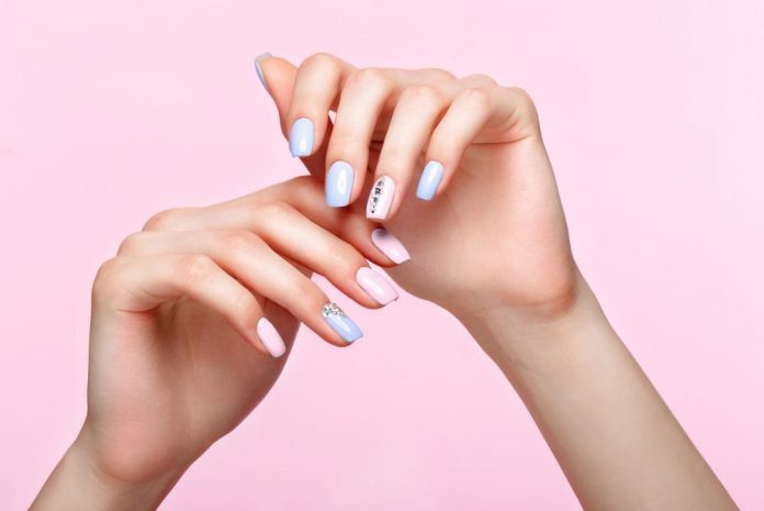 Domowy manicure- sposoby na piękne paznokcie