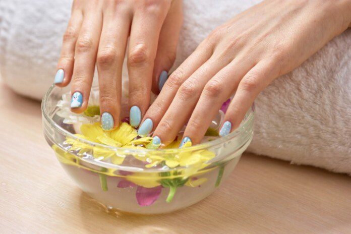 TOP 5 zabiegów kosmetycznych na dłonie, które możesz wykonać samodzielnie