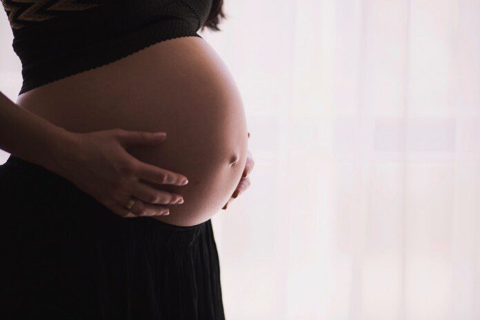 5 wskazówek, które pomogą ci uniknąć rozstępów w ciąży