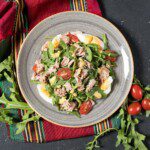 Sałatka z tuńczykiem i sałatka gyros - pomysły na szybkie sałatki