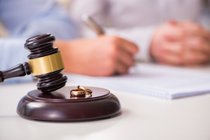 Adwokat od rozwodów – jak znaleźć najlepszego specjalistę?