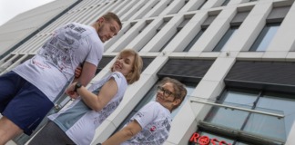 Zaprezentowano koszulkę tegorocznego Biegu Ulicą Piotrkowską Rossmann Run