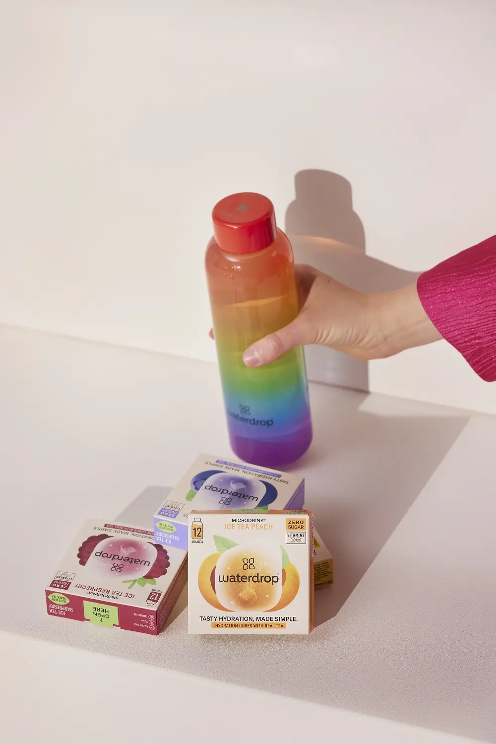 Premiera limitowanej kolekcji butelek Rainbow od Waterdrop - Kobieta Wie Lepiej.pl Premiera limitowanej kolekcji butelek Rainbow od Waterdrop