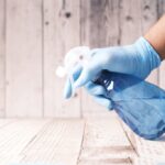 Naturalne sposoby na osad z mydła i twardej wody – co działa naprawdę?