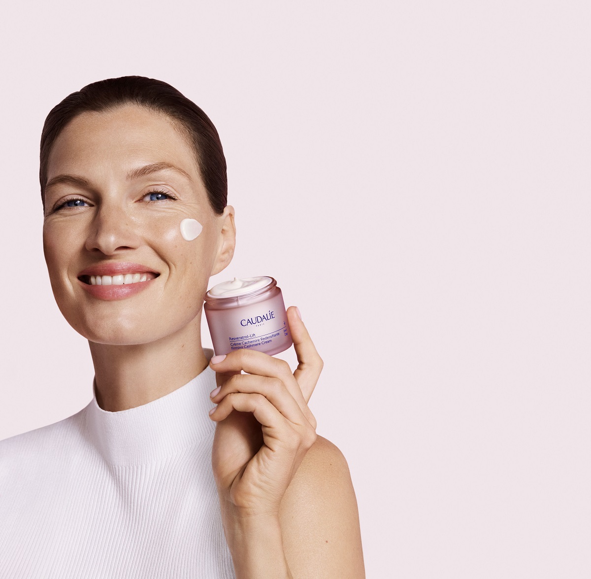 Nowa era pielęgnacji: Resveratrol-Lift od Caudalie – młodsza i jędrniejsza skóra każdego dnia